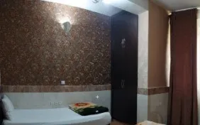 اتاق یک تخته (اقامت با صبحانه)
