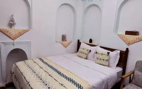 اتاق دو تخته دبل فروغ (اقامت با صبحانه)