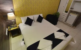 اتاق یک تخته (اقامت با صبحانه)