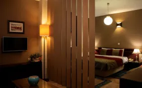 سوئیت سه نفره (اقامت با صبحانه)