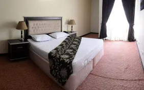 سوئیت جونیور سه نفره (اقامت با صبحانه)