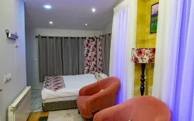 سوئیت دوبلکس پنج نفره (چهار نفر + یک کاناپه) (اقامت با صبحانه)