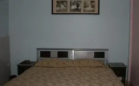 اتاق دو تخته دبل (فاقد پنجره ) (اقامت با صبحانه)