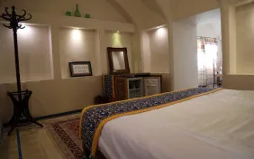 اتاق دوتخته شمس (اقامت با صبحانه)