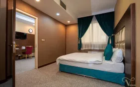 سوئیت جونیور سه نفره (اقامت با صبحانه)