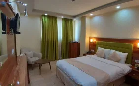 اتاق یک تخته (اقامت با صبحانه)