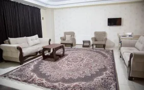 سوئیت سه خوابه شش نفره (برای پنج نفر) (اقامت با صبحانه)