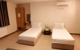 اتاق دوتخته توئین (اقامت با صبحانه)