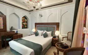 اتاق دوتخته برای یک نفر (اقامت باصبحانه)