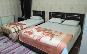 اتاق سه تخته (اقامت با صبحانه)