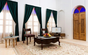 سوئیت دو تخته آیدا (اقامت با صبحانه)