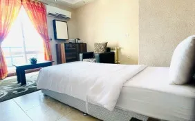 سوئیت یک خوابه چهار نفره دریا (اقامت با صبحانه)