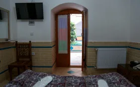 اتاق دو تخته توئین سیمرغ (اقامت با صبحانه)