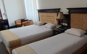 اتاق سه تخته پلاس (اقامت با صبحانه)