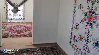 سوئیت دوخوابه سنتی دارای سرویس بهداشتی ایرانی اختصاصی (طبقه همکف)