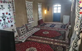 اتاق دونفره کف خواب (اقامت با صبحانه)