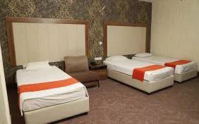 اتاق کانکت برای 4 نفر (اقامت با صبحانه)