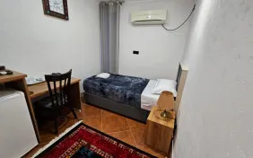 اتاق یک تخته (اقامت باصبحانه)