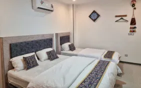 اتاق سه تخته (اقامت با صبحانه)