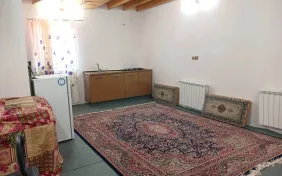 اتاق دونفره کف خواب(طبقه بالا) (اقامت باصبحانه)