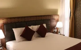 سوئیت جونیور دبل vip (اقامت با صبحانه)