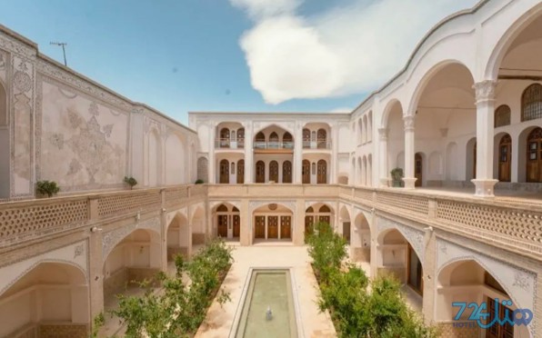 خانه لاجورد